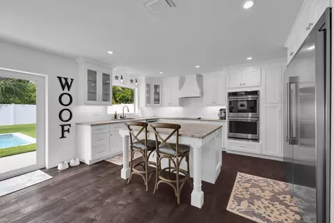 Kitchen - 8 Windsor Rd W, Jupiter, FL 33469 photo 2 of 4