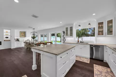 Kitchen - 8 Windsor Rd W, Jupiter, FL 33469 photo 3 of 4