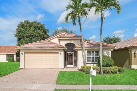 5737 Royal Club Dr, Boynton Beach, FL 33437