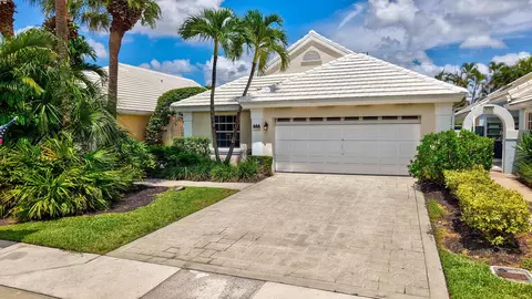 944 Dickens Pl, West Palm Beach, FL 33411