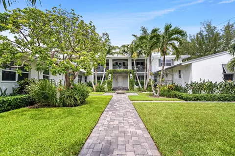 1025 Casuarina Rd #7, Delray Beach, FL 33483