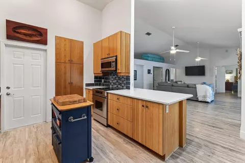 Kitchen - 715 SW Salerno Rd, Stuart, FL 34997 photo 4 of 6