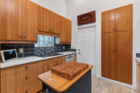 Kitchen - 715 SW Salerno Rd, Stuart, FL 34997 photo 3 of 6
