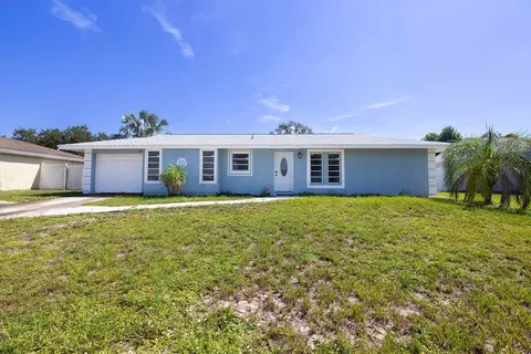 1337 SE Roanoke St, Port Saint Lucie, FL 34952