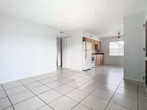 Living - 694 Michigan Ct #2, Saint Cloud, FL 34769 photo 5 of 5