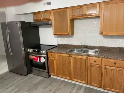 Kitchen - 694 Michigan Ct #2, Saint Cloud, FL 34769 photo 2 of 2