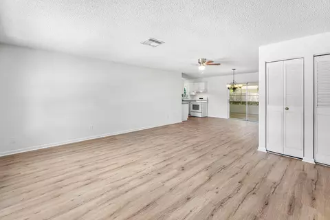 Living - 149 Arrowhead Cir, Jupiter, FL 33458 photo 3 of 3