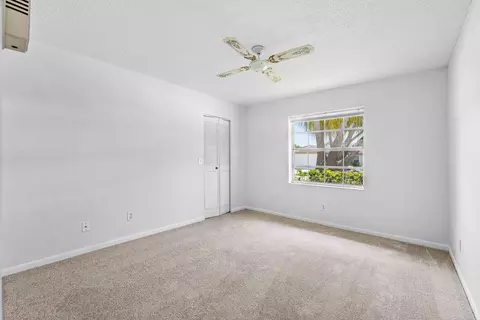 Bedroom - 149 Arrowhead Cir, Jupiter, FL 33458 photo 3 of 3