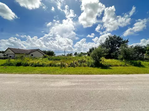 544 SW Columbus Dr, Port St Lucie, FL 34953
