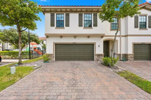 2011 Tamarind Dr, Riviera Beach, FL 33410
