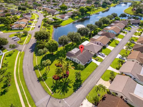 6315 Tall Cypress Cir, Greenacres, FL 33463
