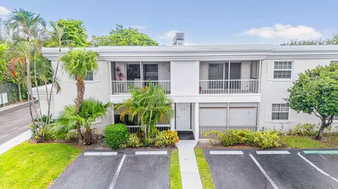 6359 Bay Club Dr #2, Fort Lauderdale, FL 33308