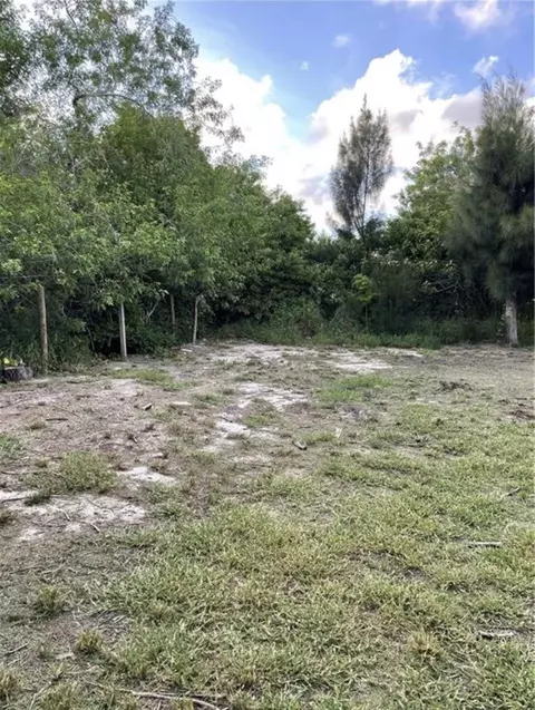 2432 42nd St, Vero Beach, FL 32967