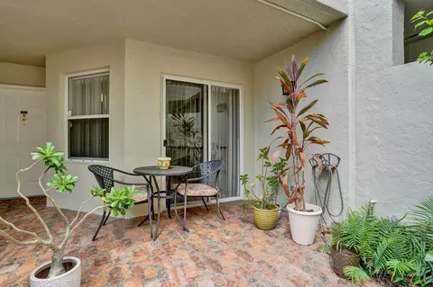 7411 Granville Dr #106, Tamarac, FL 33321