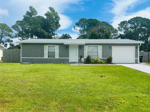 1119 S E Odonnell Ln, Port Saint Lucie, FL 34983