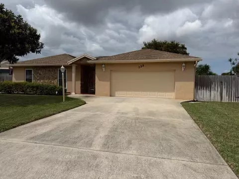 255 Sandpiper Ave, Royal Palm Beach, FL 33411