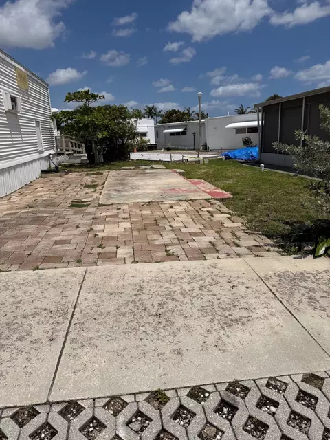 23 Briny Breezes Blvd, Briny Breezes, FL 33435
