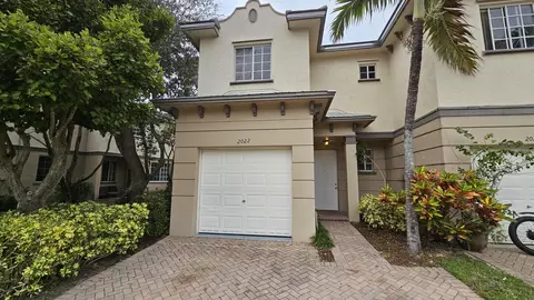 2022 Island Dr, Riviera Beach, FL 33404