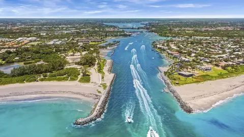 View/Area - 8925 SE Riverfront Ter, Tequesta, FL 33469 photo 7 of 11