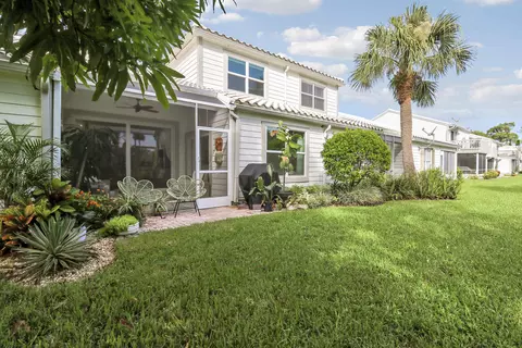 Exterior - 8925 SE Riverfront Ter, Tequesta, FL 33469 photo 3 of 7