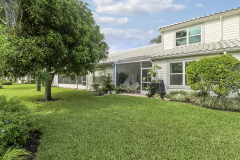 Exterior - 8925 SE Riverfront Ter, Tequesta, FL 33469 photo 5 of 7