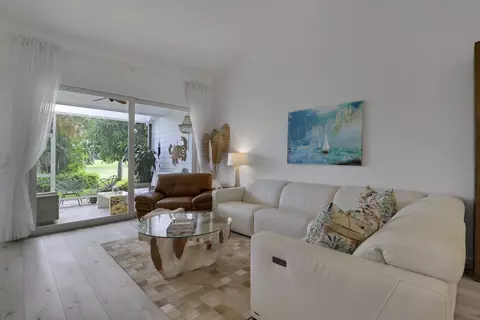Living - 8925 SE Riverfront Ter, Tequesta, FL 33469 photo 3 of 4