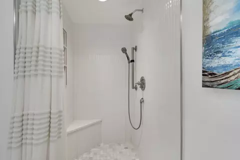 Bath - 8925 SE Riverfront Ter, Tequesta, FL 33469 photo 2 of 4