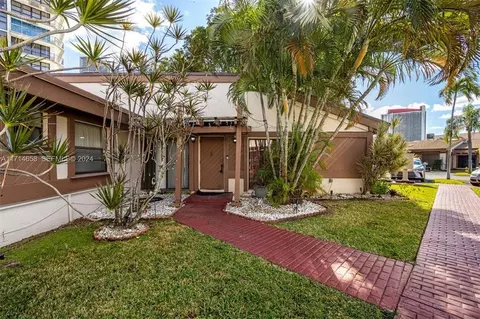401 Leslie Dr, Hallandale Beach, FL 33009