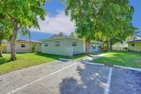 260 NE 41st St, Oakland Park, FL 33334