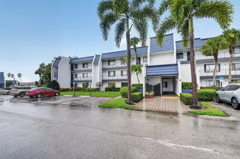 4483 Luxemburg Ct #103, Lake Worth, FL 33467