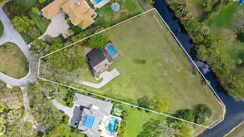 8090 Native Dancer Rd E, Palm Beach Gardens, FL 33418