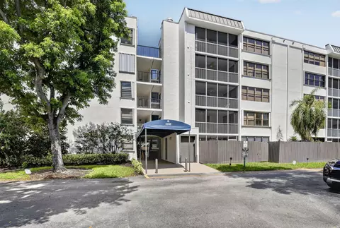 3350 NE 192nd St #2B-B, Aventura, FL 33180