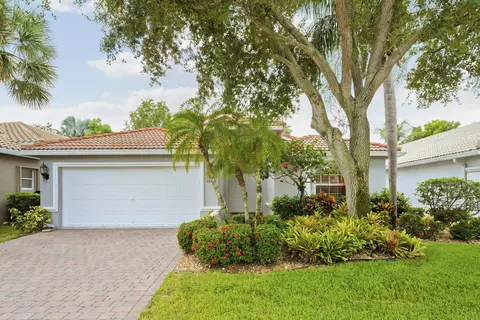 6806 Rienzo St, Lake Worth, FL 33467