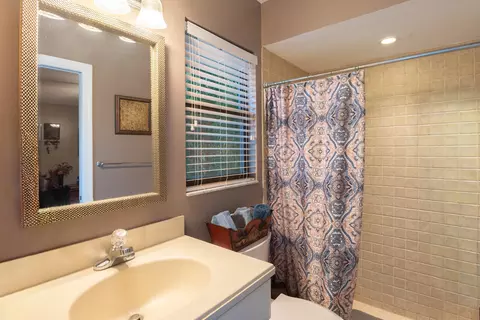 Bath - 3333 SE Fairway E, Stuart, FL 34997 photo 5 of 6