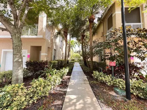 117 Lighthouse Cir #J, Tequesta, FL 33469