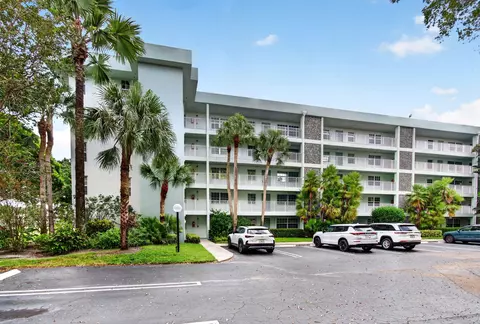 802 Cypress Grove Ln #309, Pompano Beach, FL 33069