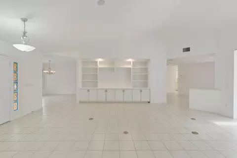 Living - 4185 SE Fairway Ct, Stuart, FL 34997 photo 4 of 12