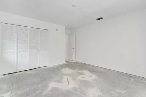 Bedroom - 4185 SE Fairway Ct, Stuart, FL 34997 photo 6 of 10