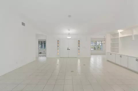Living - 4185 SE Fairway Ct, Stuart, FL 34997 photo 1 of 12