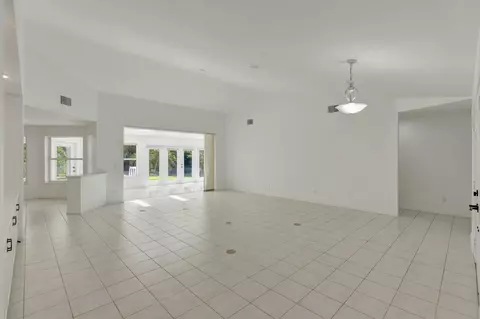 Living - 4185 SE Fairway Ct, Stuart, FL 34997 photo 8 of 12