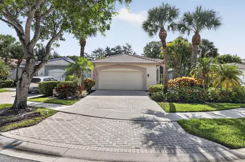 9106 Bay Point Cir, West Palm Beach, FL 33411