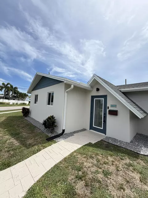1100 W Camino Real, Boca Raton, FL 33486