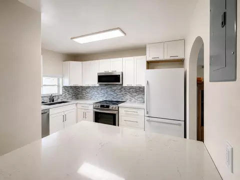 9411 N Hollybrook Lake Dr #309, Pembroke Pines, FL 33025