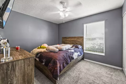 Bedroom - 5200 SE 42nd Trce, Okeechobee, FL 34974 photo 2 of 2