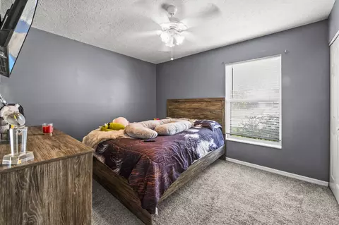 Bedroom - 5200 SE 42nd Trce, Okeechobee, FL 34974 photo 2 of 2