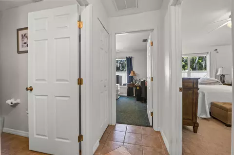 Entry Way - 5111 SE 42nd Trce, Okeechobee, FL 34974 photo 1 of 1