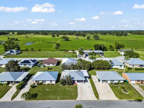 View/Area - 5111 SE 42nd Trce, Okeechobee, FL 34974 photo 3 of 10