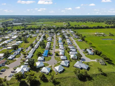 View/Area - 5111 SE 42nd Trce, Okeechobee, FL 34974 photo 9 of 10