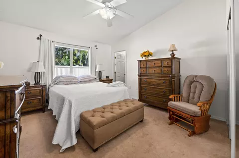 Bedroom - 5111 SE 42nd Trce, Okeechobee, FL 34974 photo 1 of 4