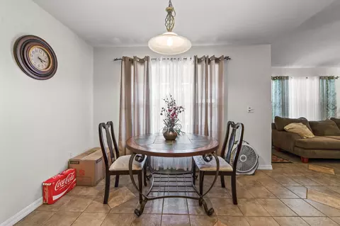 Dining - 5111 SE 42nd Trce, Okeechobee, FL 34974 photo 1 of 1